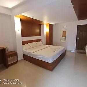 Hotel Magnet, Maraiyur